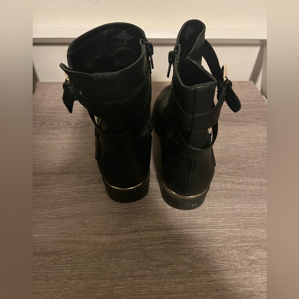 Black size 8 1/2 boots - Picture 5 of 8